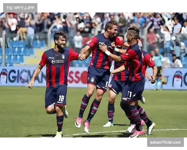 卡利亚里中场拦截能力不足 被对手轻松通过中场区域